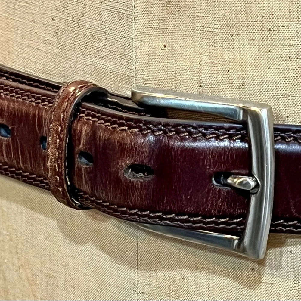 VINTAGE‎ leather belt Dockers saddle brown silver buckle hardware size 36 90s